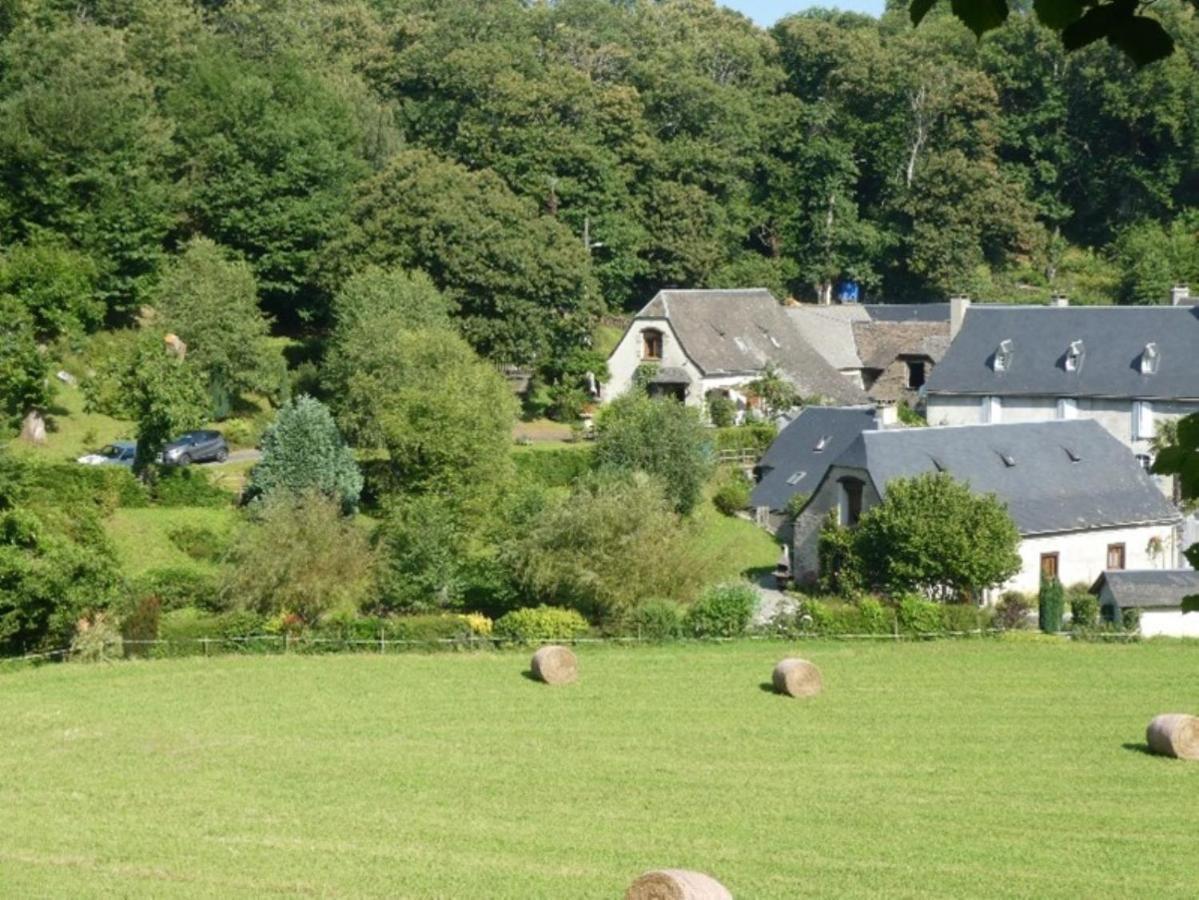 Le Gite D'En Haut Jarret Buitenkant foto